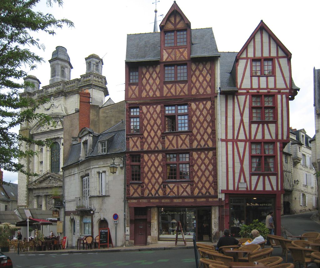Maisons à pans de bois de la place Saint Pierre