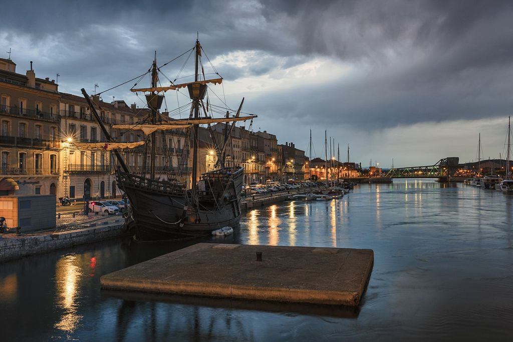 Le Nao Victoria amarré au Quai de la République à Sète Hérault France