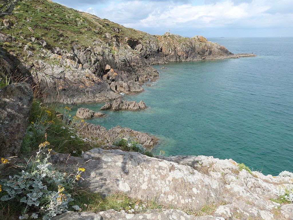 La pointe du Christ vue depuis le site des rochers sculptés de Rothéneuf SaintMalo IlleetVilaine