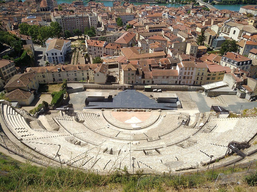 Vienne Isère  Théâtre antique depuis le mont Pipet 