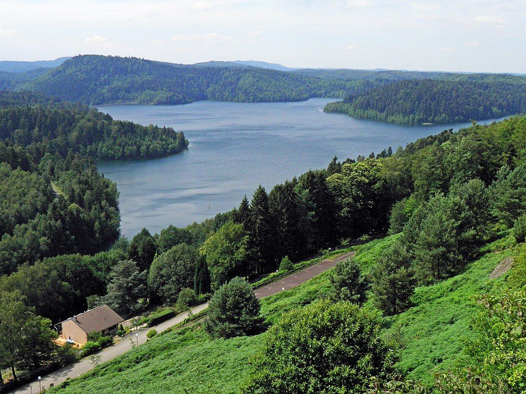 Lac de PierrePercée depuis PierrePercée MeurtheetMoselle France