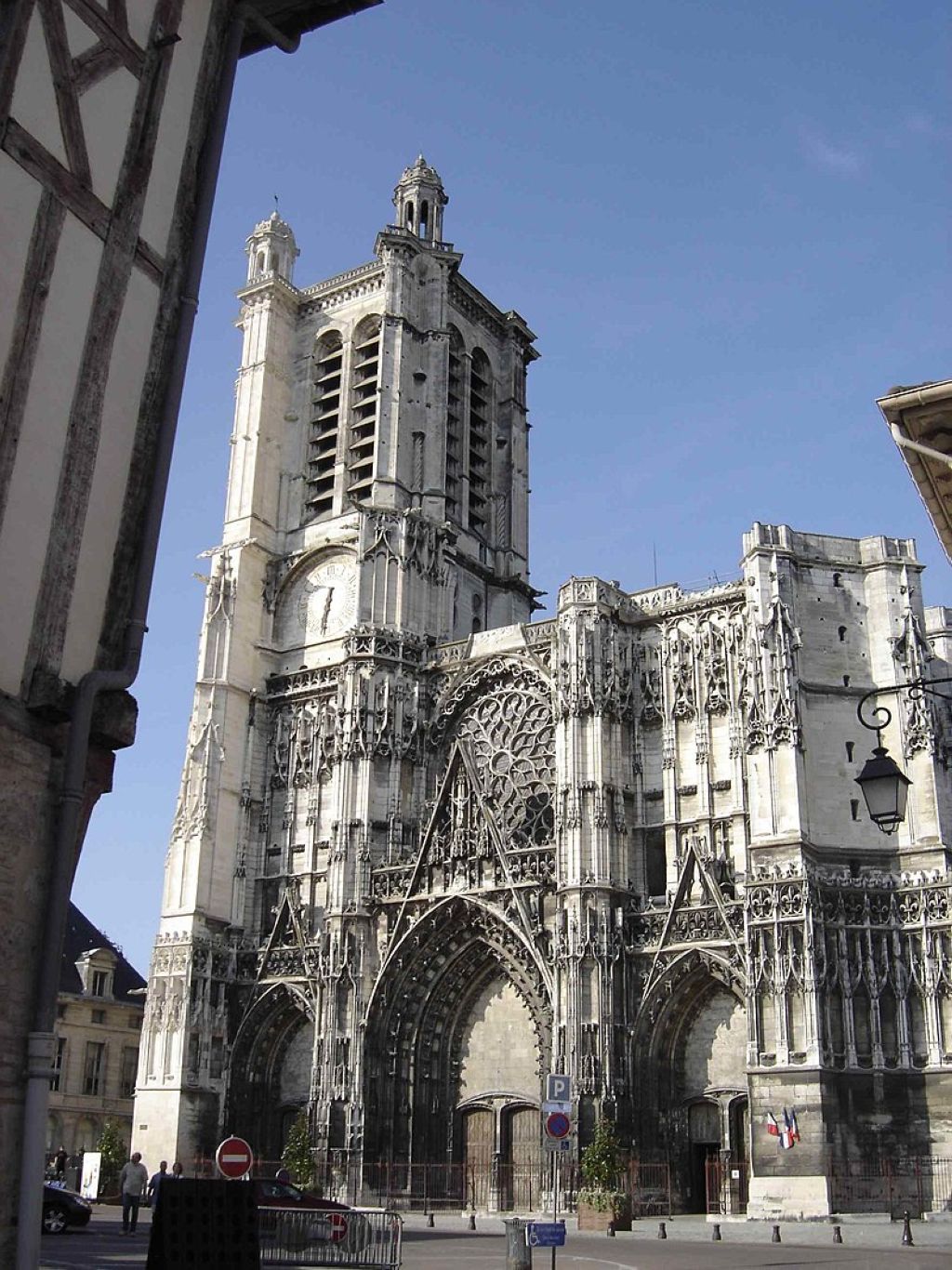 Cathédrale des SS Pierre et Paul à Troyes Façade occidentale