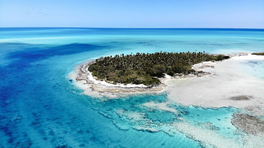 Presquîle dans le lagon dOuvéa NouvelleCalédonie