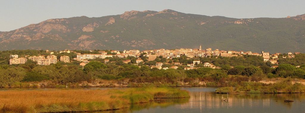 Vue de la vieille ville de PortoVecchio