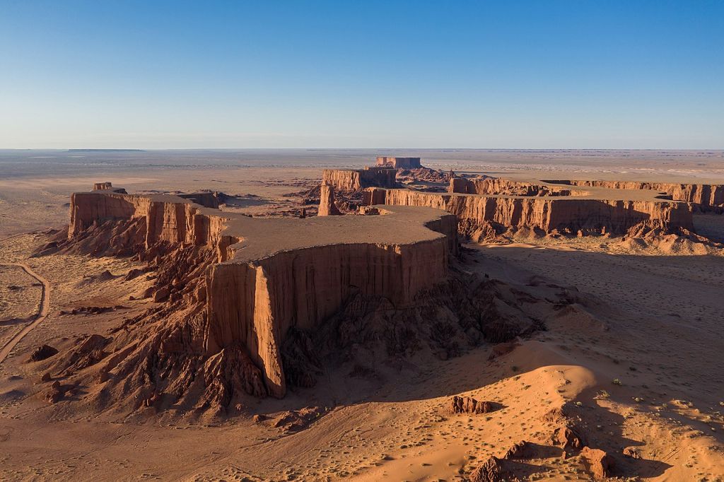 montagnes dEl Gorre sud de lAlgérie wilaya dEl Bayadh plus exactement à Brezina