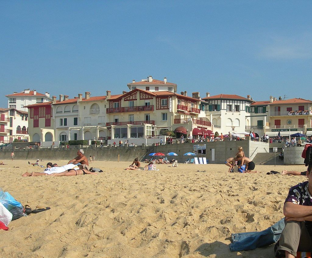 Vue des bâtiments devant la la plage de SoortsHossegor