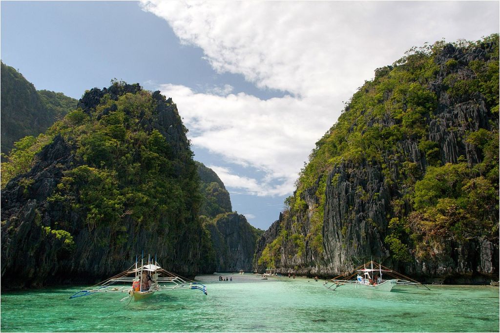 Big lagoon entrance Miniloc island  panoramio