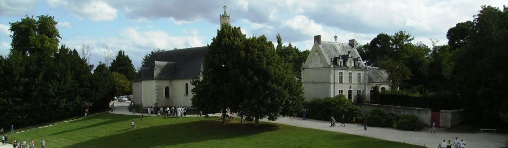 Chambord mairie et église France