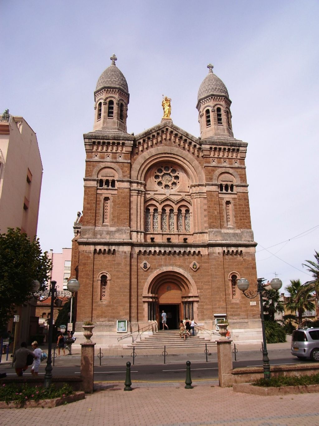 Basilique NotreDamedelaVictoire de SaintRaphaël 