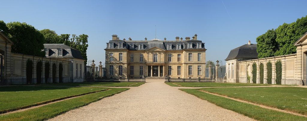 Château de ChampssurMarne ChampssurMarne dans le département de SeineetMarne France