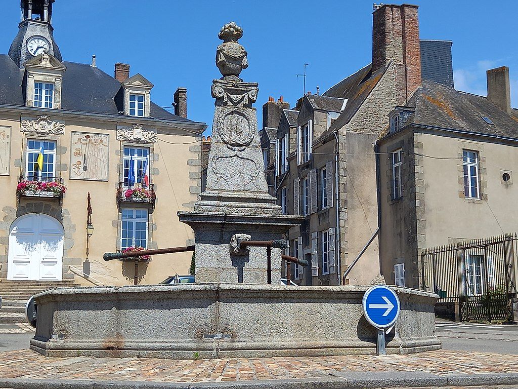 La place de Hercé dans le centreville