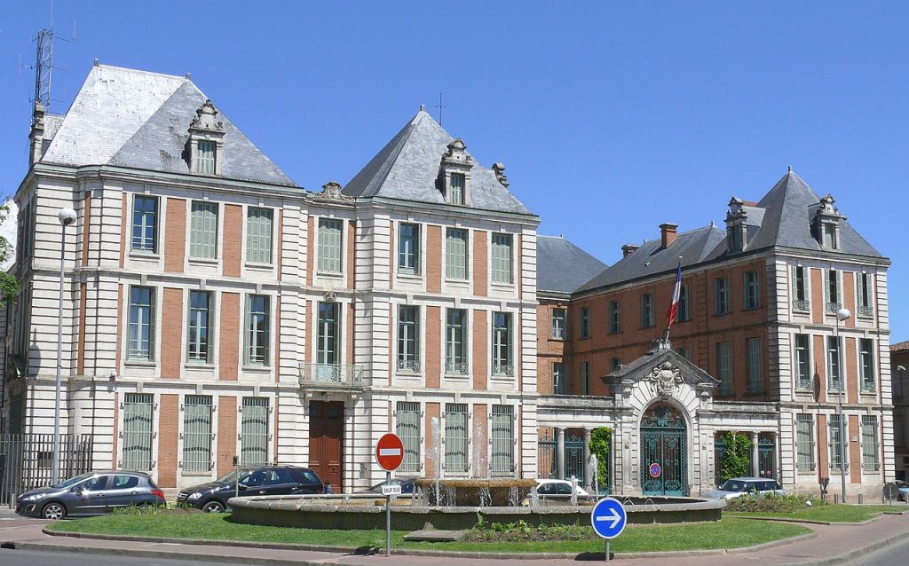 Montauban  Préfecture du TarnetGaronne place du MaréchalFoch