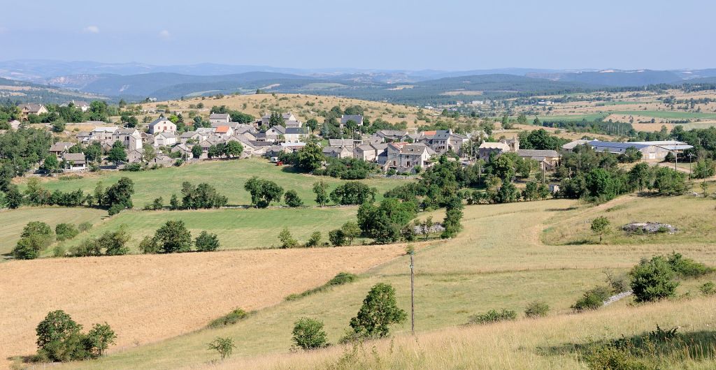 Champerboux causse Sauveterre Lozere