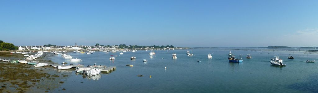 Vue générale de Locmariaquer en Bretagne