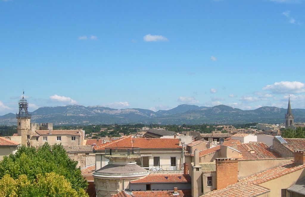 Vue sur le Beffroi et le clocher de léglise de lObservance
