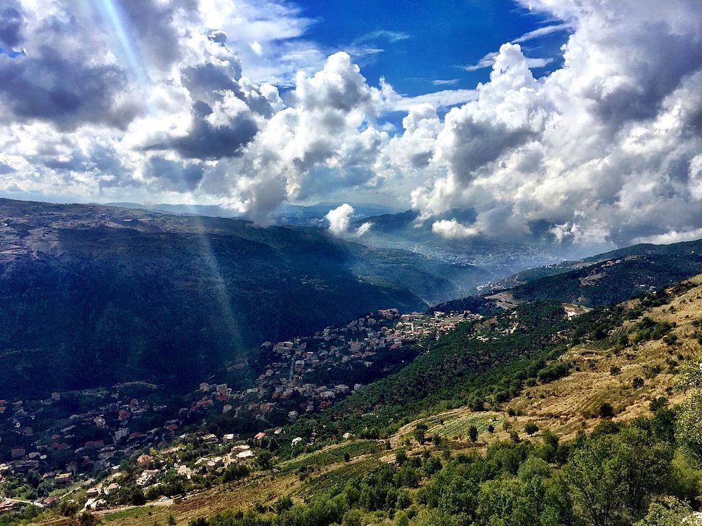 Qanat Bekish village du MontLiban sélevant à plus de 2 000 m
