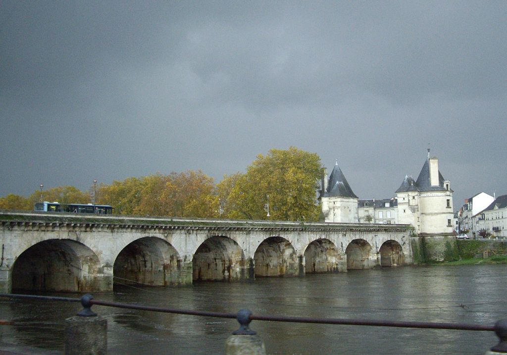 Le pont HenriIV à chatellerault