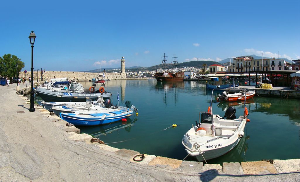 Le port vénitien Réthymnon Crète Grèce