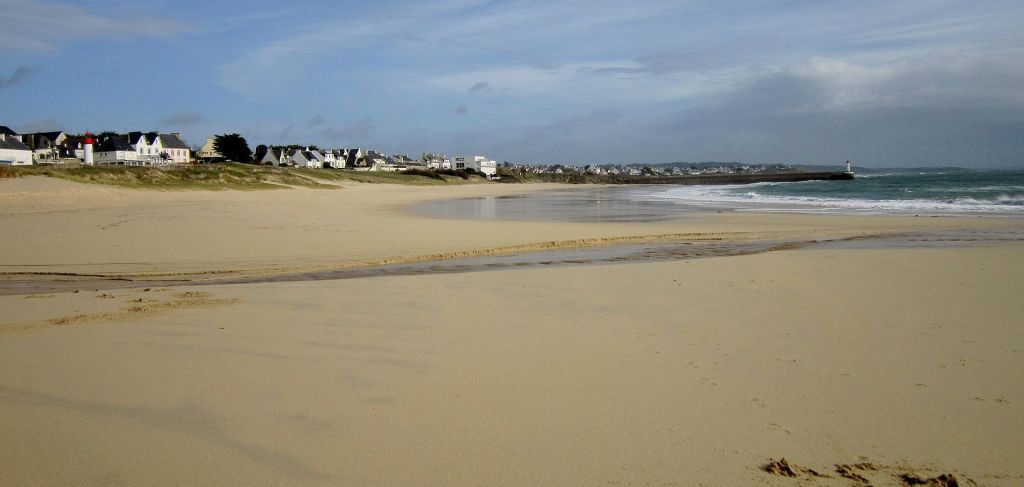 La plage de TrescadecLe Pouldu à cheval sur les anciennes communes dEsquibien et dAudierne