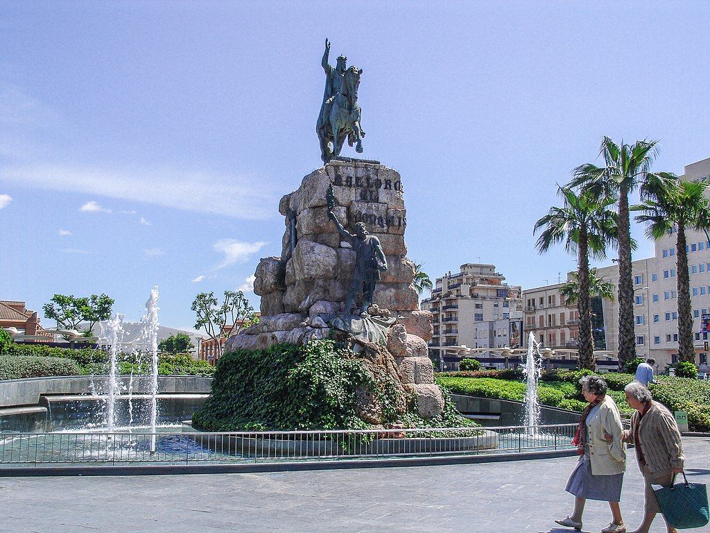 Statue du roi Jacques Ier dAragon sur la place dEspagne