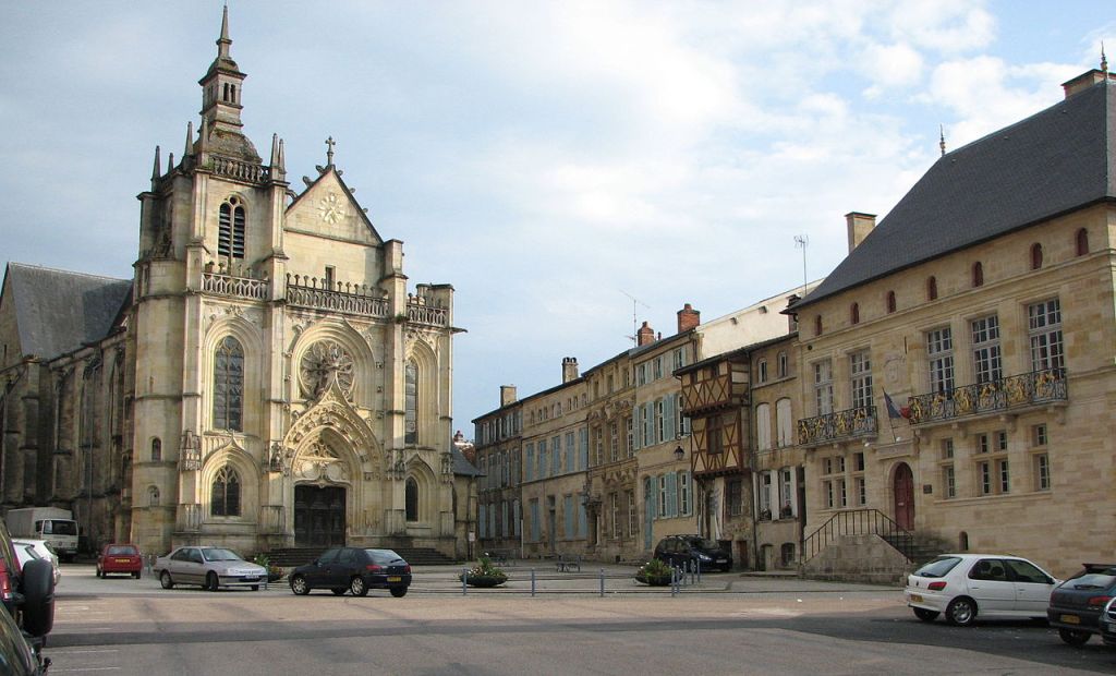 BarleDuc Place SaintPierre