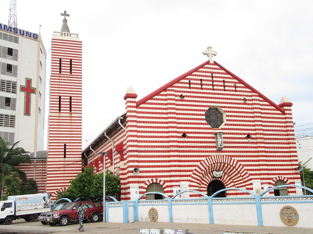 Vue de la Cathédrale NotreDamedeMiséricorde de Cotonou