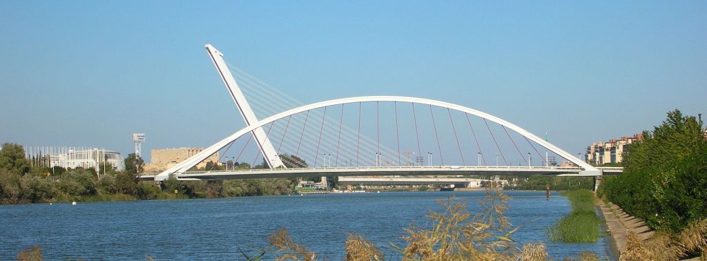 Deux ponts de Séville le pont de la Barqueta et celui de lAlamillo