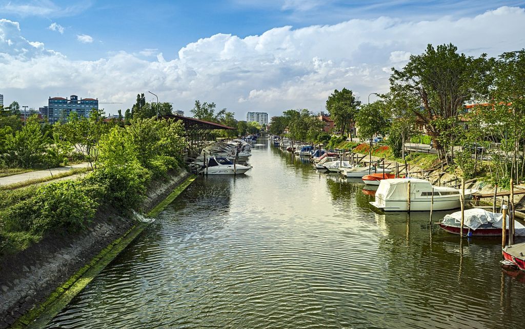 Canal Salso Mestre Le canal vu du pont de la via dAncona