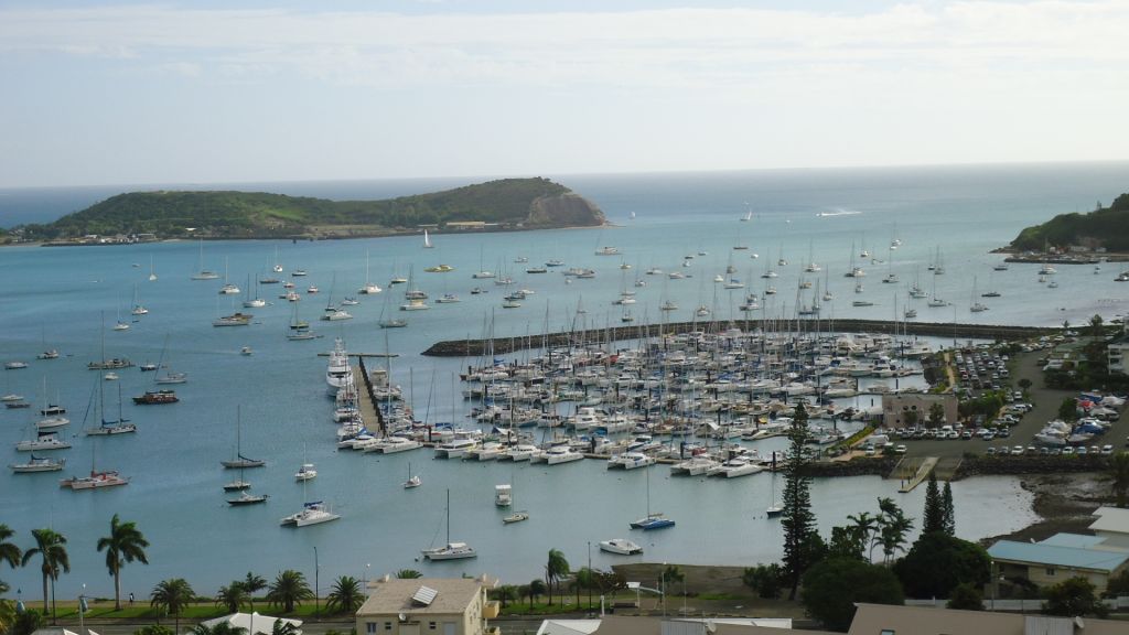 Vue du Port du Sud baie de lOrphelinat depuis le Mont Vénus à Nouméa