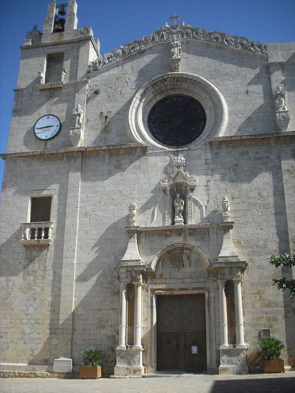 LEscala Església de Sant Pere