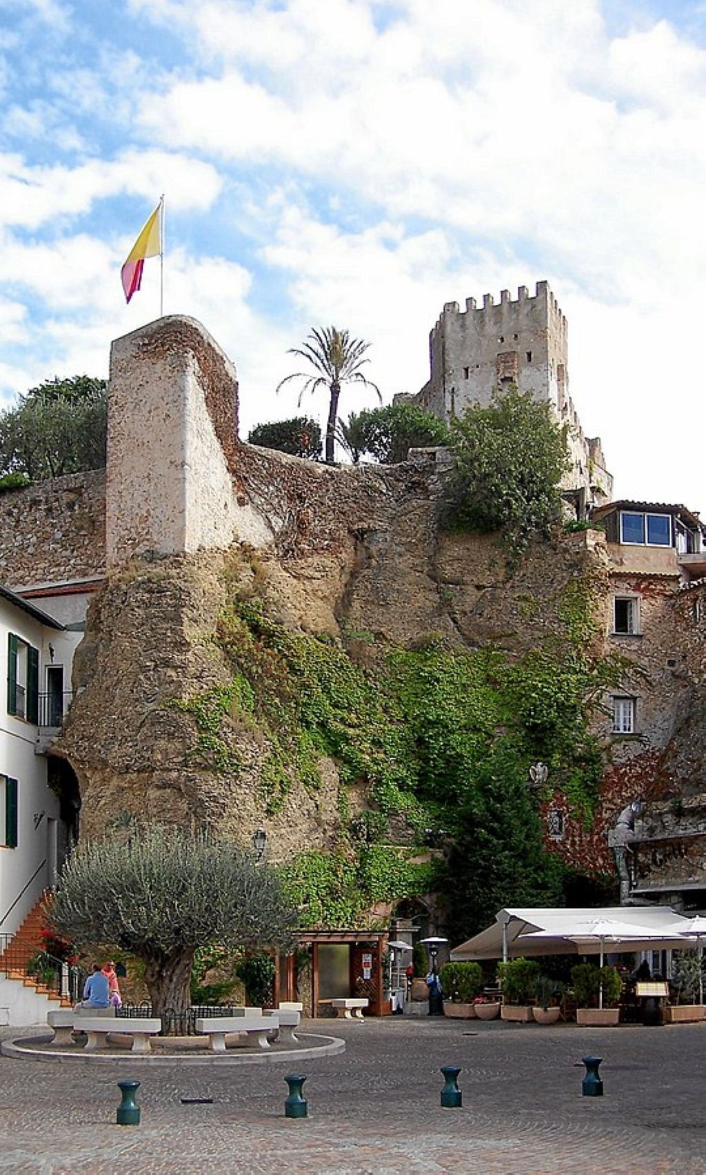 Roquebrune Place