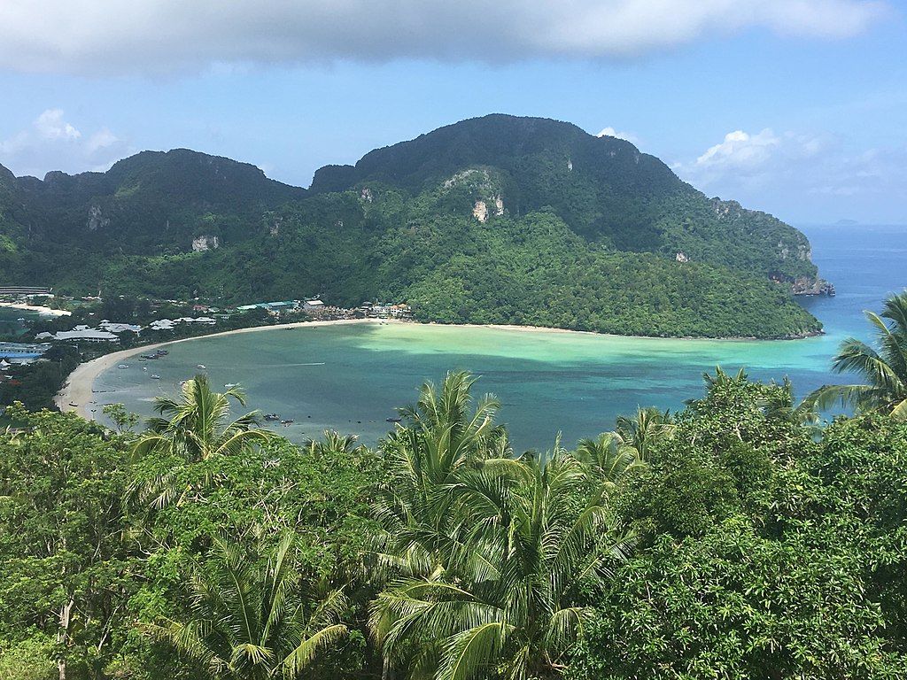 Loh Dalum Bay Ko Phi Phi Don