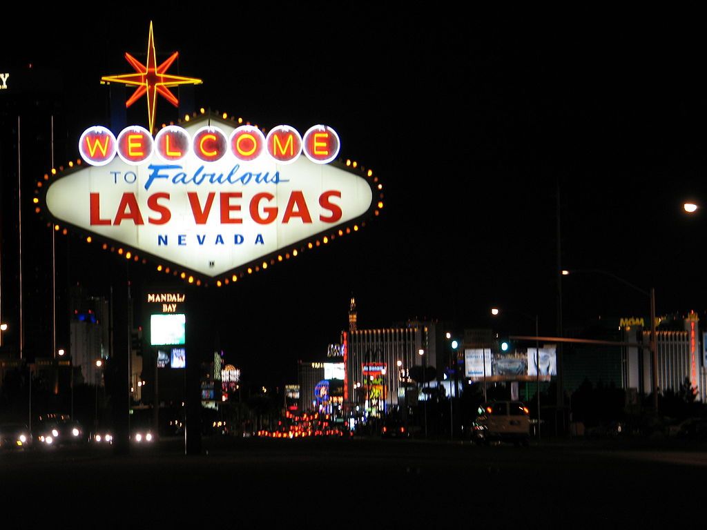 Lenseigne à lentrée de la ville  Welcome to Fabulous Las Vegas  Bienvenue à la fabuleuse Las Vegas 