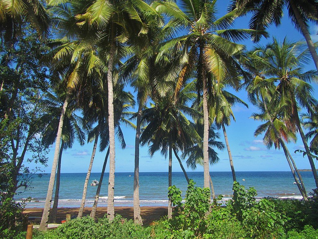 Vue de la plage de Nyambadao commune de Bandrélé à Mayotte