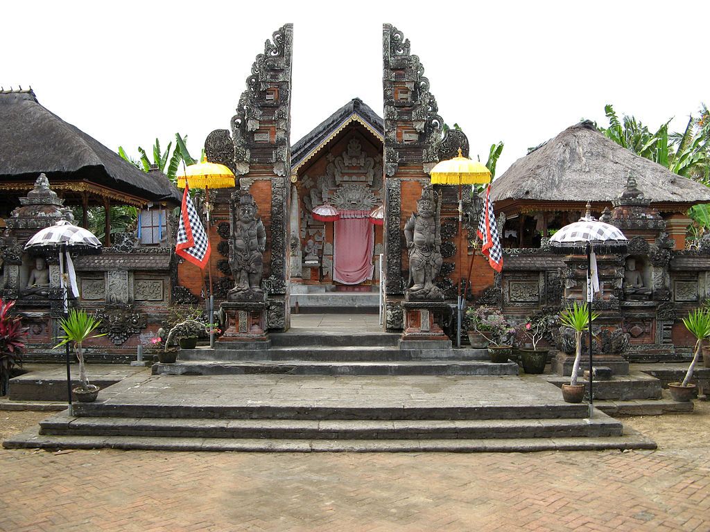 Temple hindouiste traditionnel au nord de Denpasar Bali