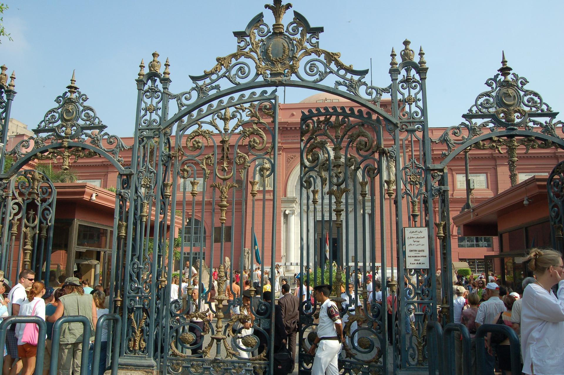 Le Caire