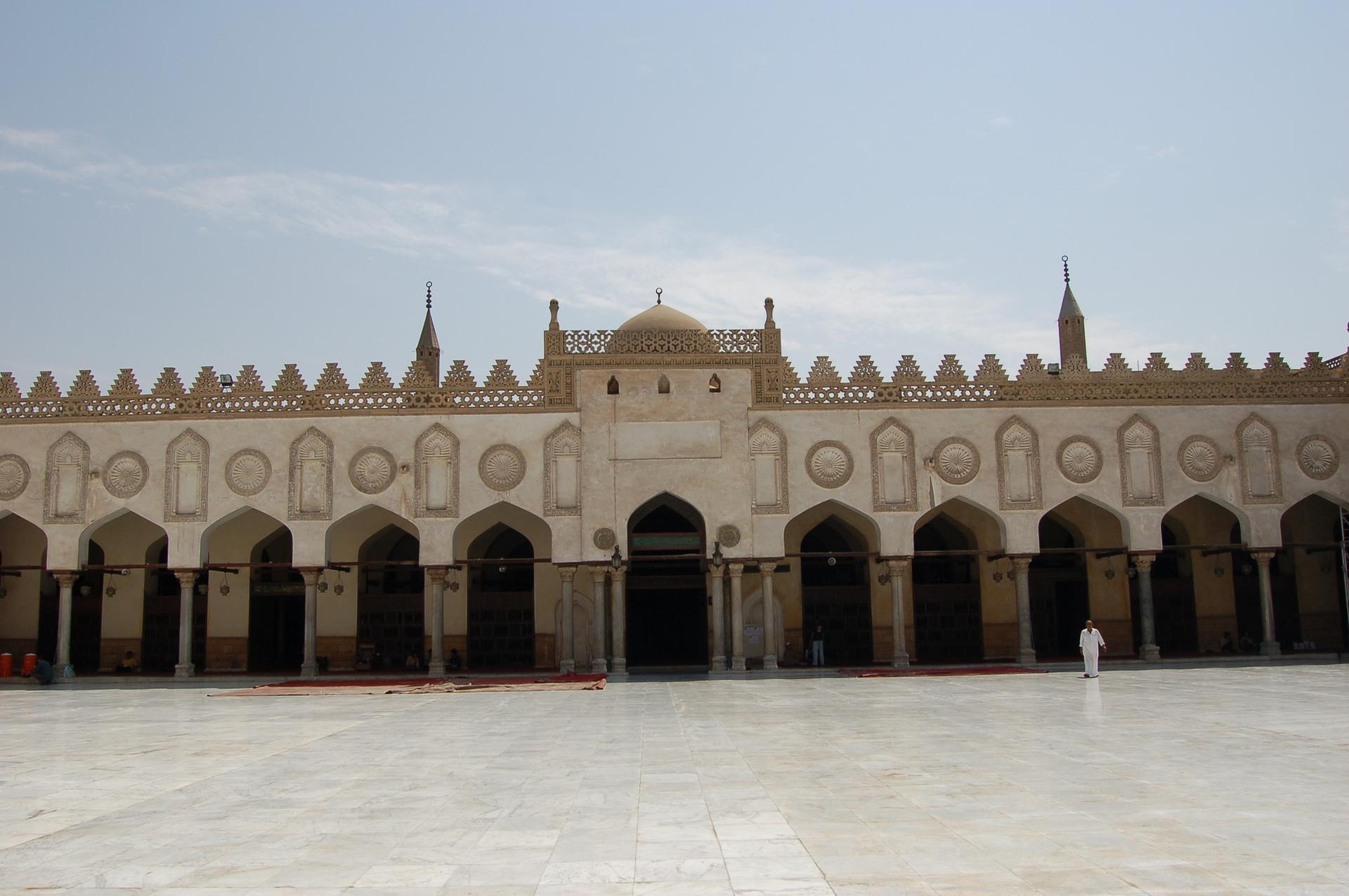 Le Caire