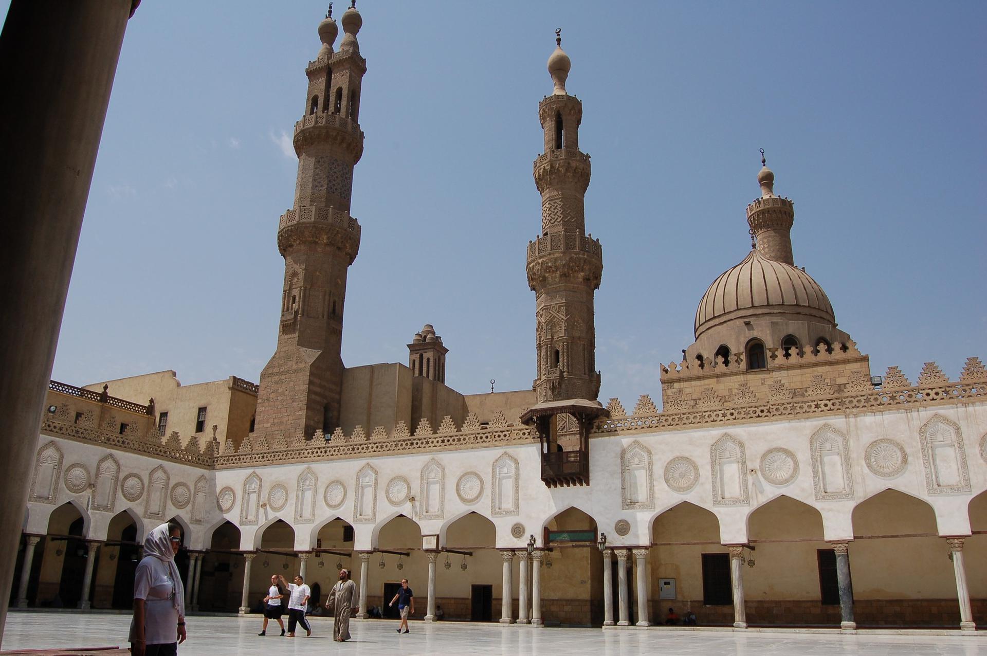 Le Caire
