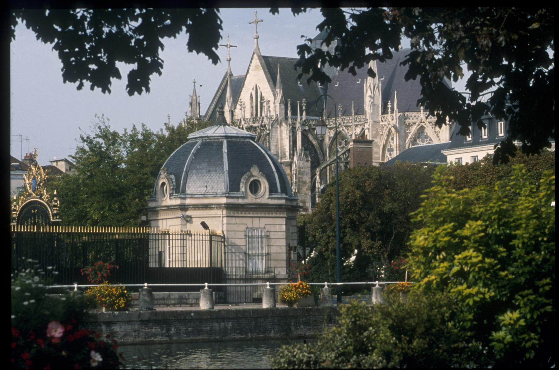 Troyes