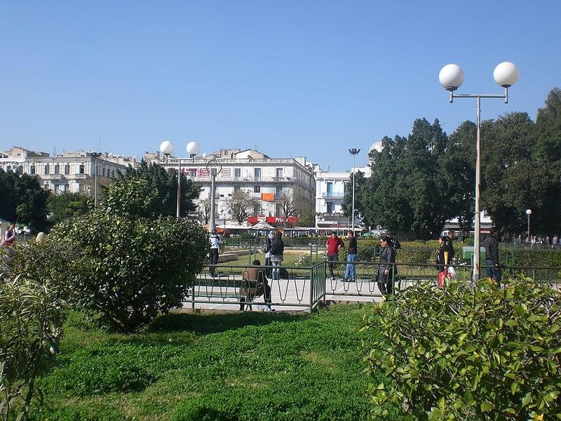 Place de Barcelone marchÃ de Tunis