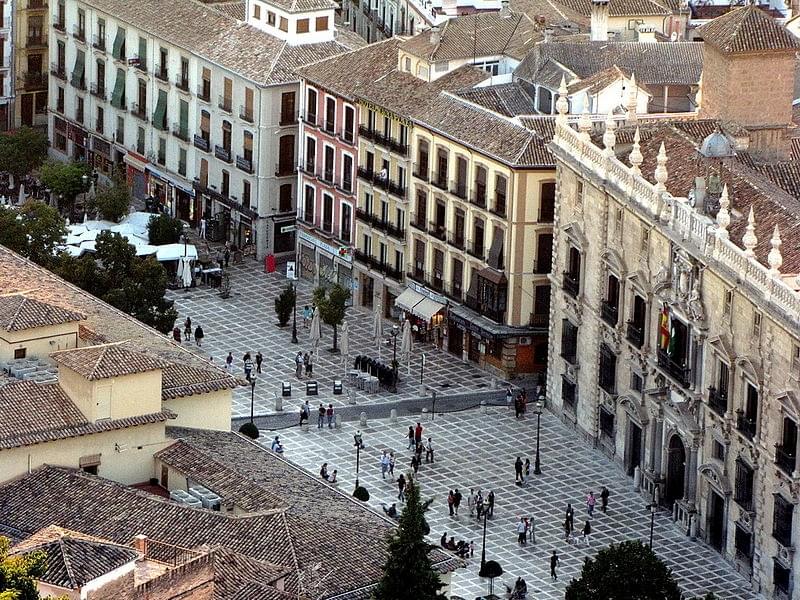 Plaza Larga