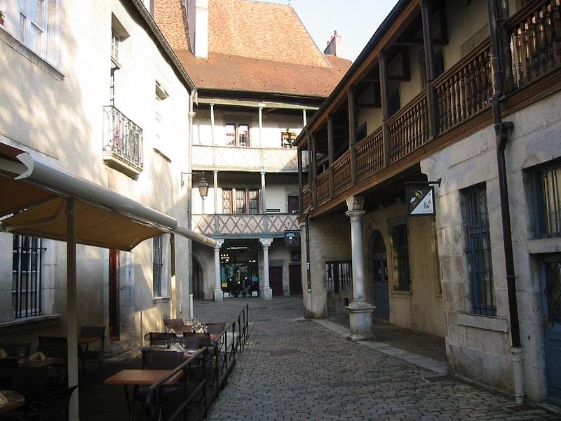HÃtel de Champagney