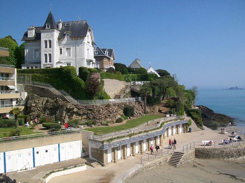 Pointe de la Malouine et quartier de SaintEnogat