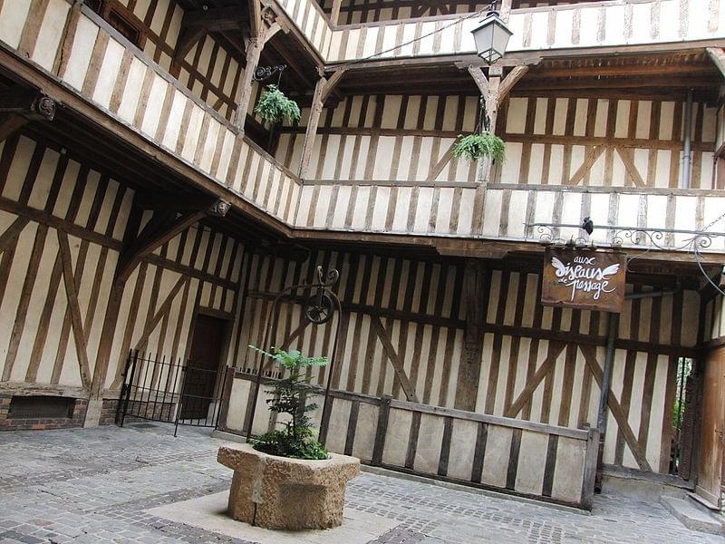 Cour du Mortier dOr