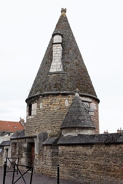 Les Remparts