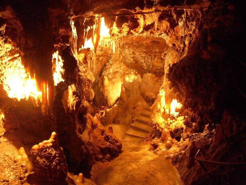 Grottes de Saint-CÃ©zaire