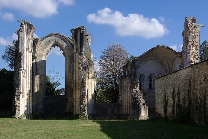 Ancienne Abbaye de la Couronne