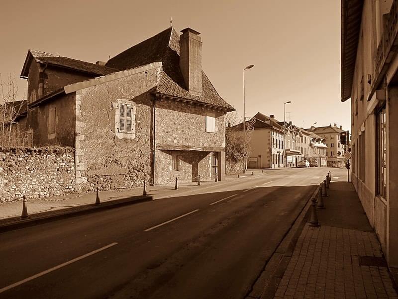 Arpajon Sur Cere
