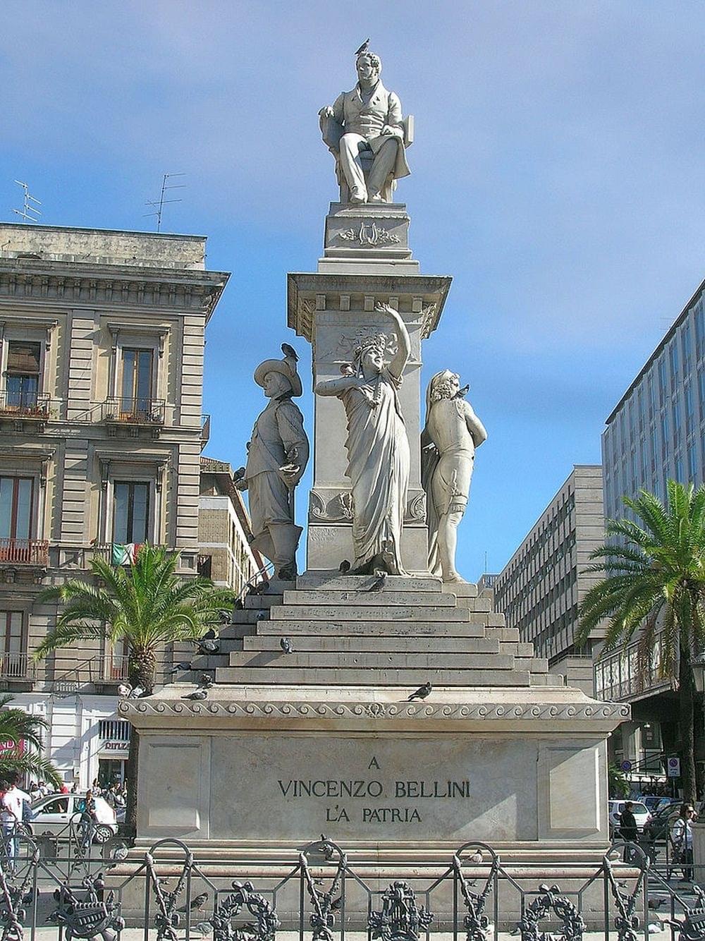 La Piazza Stesicoro