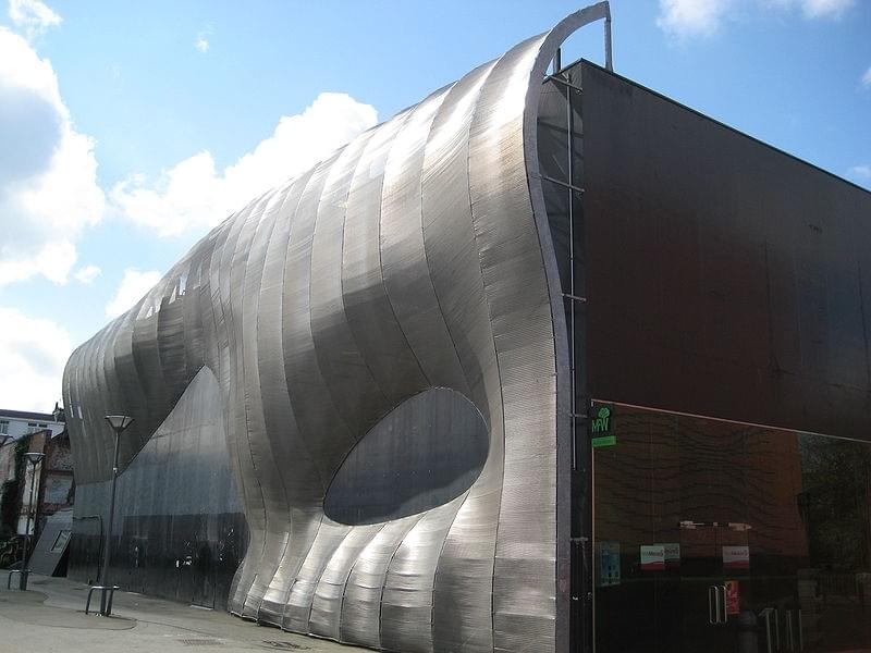 Les Maisons Folie